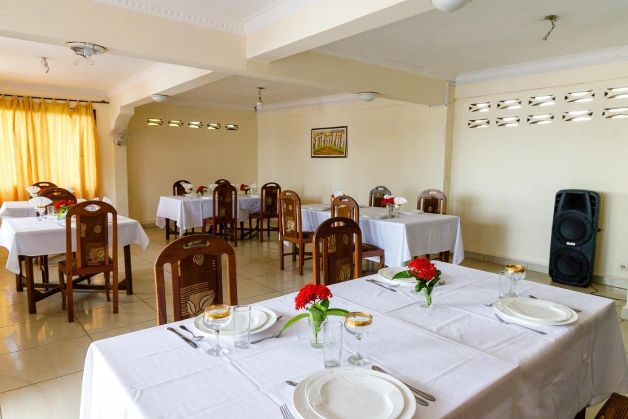 Hotel Melrose Sambava Esterno foto